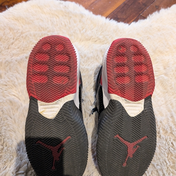 Youth Jordan Stay Loyal 2 Shoes - Picture 4 of 5